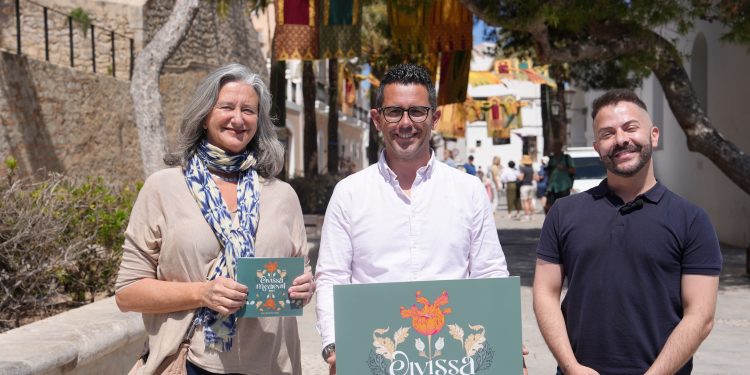 Alejandra Llobet, Rafael Triguero y Francisco Torres en la presentación de la Fira Eivissa Medieval.