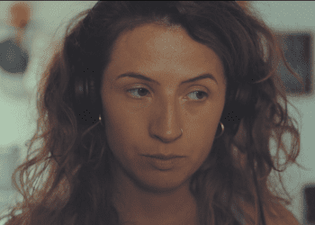 Un fotograma del cortometraje, escrito, dirigido y protagonizado por Olivia Gajetzki junto a Peter Benedict Salole.
