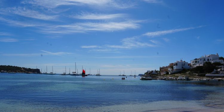 Imagen de la bahía de Talamanca. Foto: Ayuntamiento de Ibiza