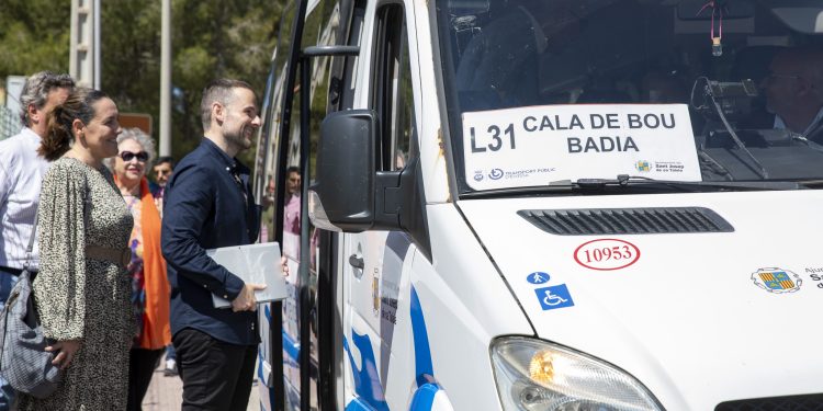 Una imagen de la presentación de la línea de Cala de Bou.