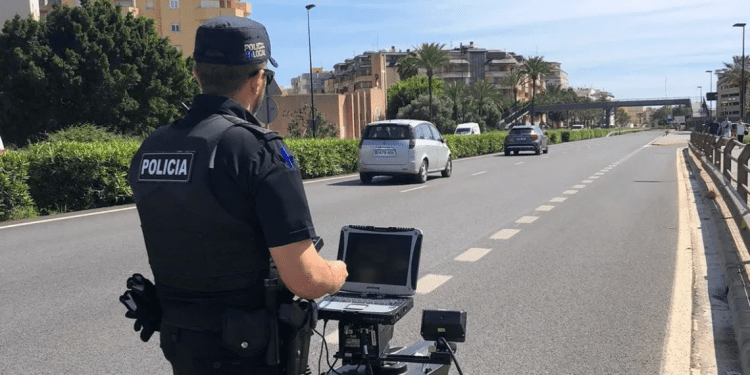 Control de velocidad de la Policía Local de Ibiza, en una imagen de archivo.