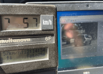 Dispositivo que indica la velocidad de los vehículos controlados. Foto: Policía Local de Ibiza
