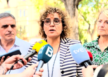 Dolors Montserrat, acompañada de José Vicente Marí Bosó y Rosa Estarás. Foto: PP de Ibiza