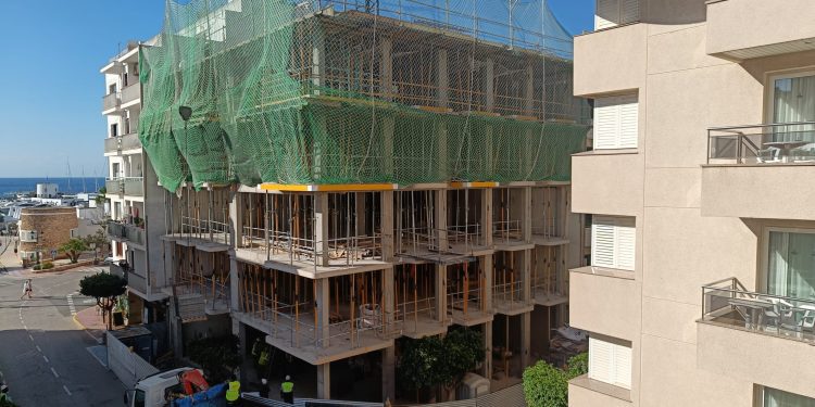 Estado de la obra en la calle Sant Llorenç, el martes. Foto:  Noudiari