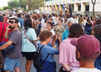 Un millar de personas protestaron el pasado 24 de mayo, en este caso convocados por la plataforma Prou!. Foto: Noudiari