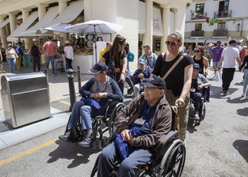 Gracias al personal de las residencias, a voluntarios y familiares, los mayores también han podido disfrutar de la Feria Ibiza Medieval.