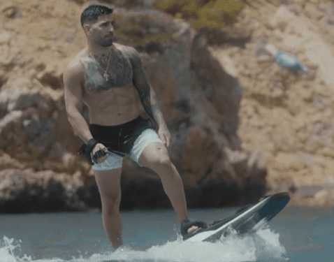 Ilia Topuria en una imagen del vídeo que ha compartido en sus redes.