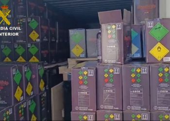 Cargamento de contrabando de gas de la risa en Ibiza. Fotos Guardia Civil