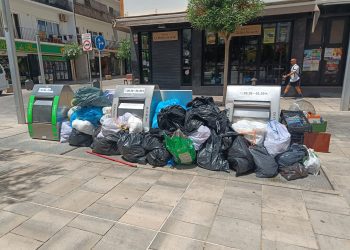 Imagen de hoy domingo de los efectos de la huelga que empezó ayer.