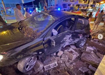 Estado en el que quedó uno de los vehículos. Foto: Policía Local de Ibiza