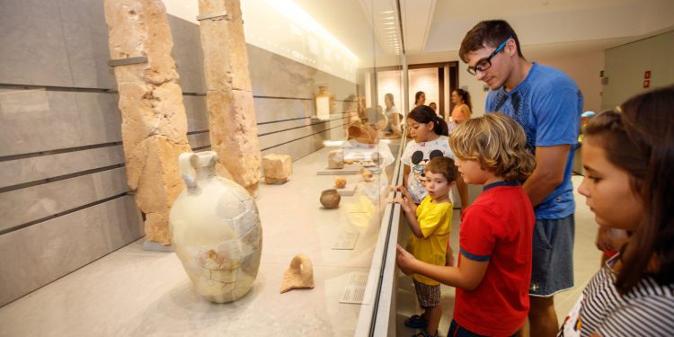 Imatge d'una visita al museu. Foto: MAEF