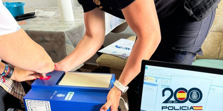 Servicio de DNI a domicilio. Foto: Policía Nacional