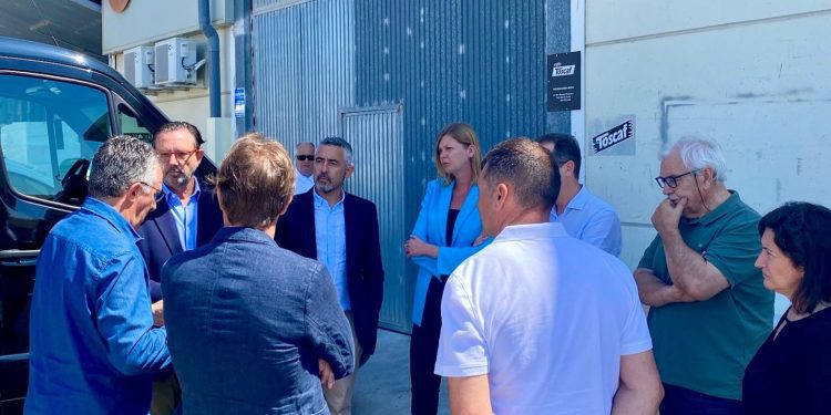 Visita a uno de los polígonos industriales de Ibiza. Foto: Govern balear