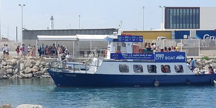 Servicio de city boat o bus náutico del puerto de Ibiza