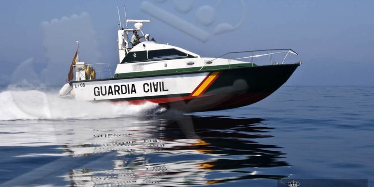 Imagen de archivo de una lancha de la Guardia Civil.