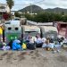 Basura acumulada hoy en la zona de comercios de Can Bellotera de Sant Josep. Foto Noudiari