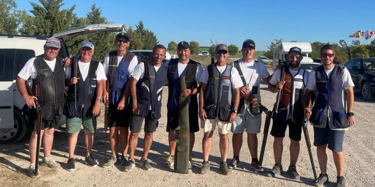 Los representantes ibicencos en la competición de Compak Sporting que se celebra en Zaragoza este fin de semana.