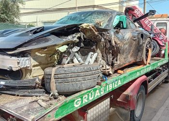 Estado en el que ha quedado el coche tras el impacto.