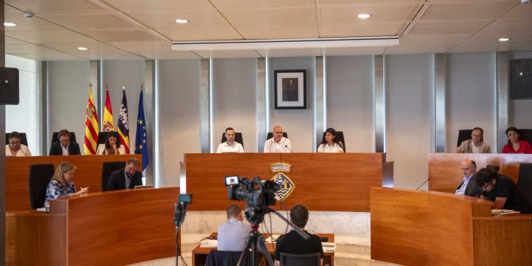 Un momento del debate de política general. Foto: Consell de Ibiza