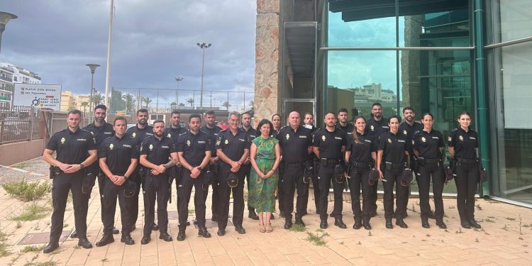 Recepción de los nuevos policías en prácticas. Foto: Policía Nacional
