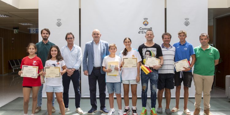 Recepción a los deportistas. Foto: Consell de Ibiza