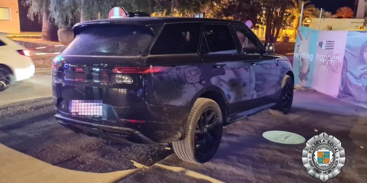 Imagen de archivo de un taxi pirata. Foto: Policía Local de Sant Josep