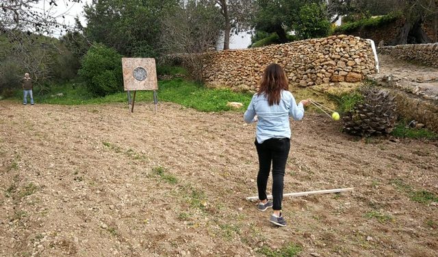 Imagen de archivo de una competición de tir amb bassetja. FOTO: ND.