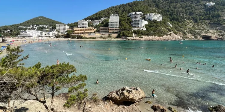 Cala Llonga.