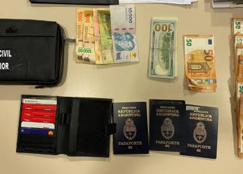 Dinero y efectos recuperados tras el robo al turista argentino en un vuelo Ibiza-Palma.