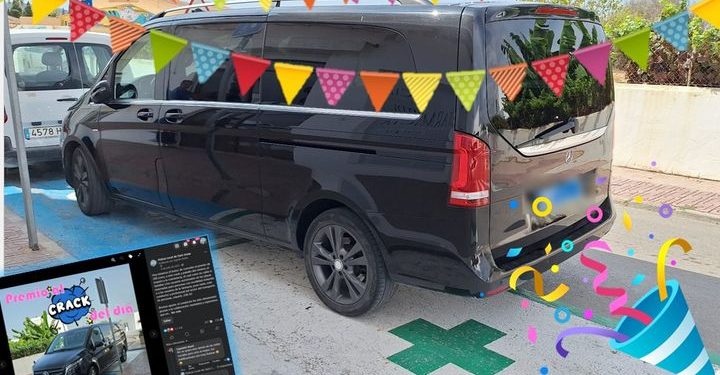 Esta furgoneta ha cometido a la vez tres infracciones al aparcar en Sant Jordi. Imagen Policía Local de Sant Josep.