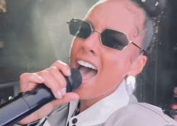 Alicia Keys, en el vídeo que ha compartido en sus redes durante la actuación en Ushuaïa con Swedish House Mafia en Ibiza.