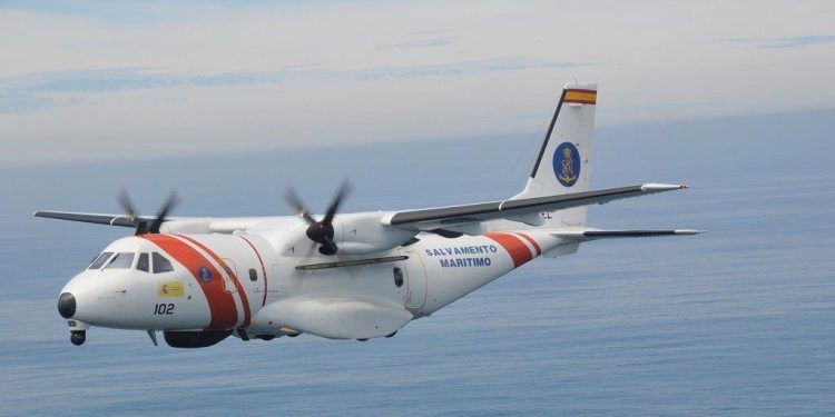Avión Sasemar de Salvamento marítimo que está buscando al pescador desaparecido en Formentera.