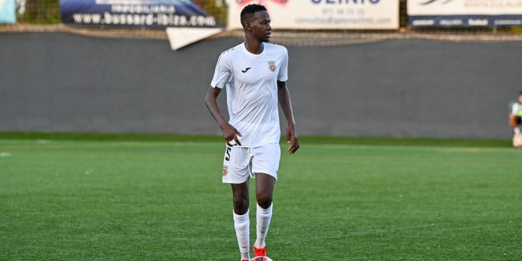 Hassane Adamou, jugando con la Peña Deportiva. Foto: Peña Deportiva.