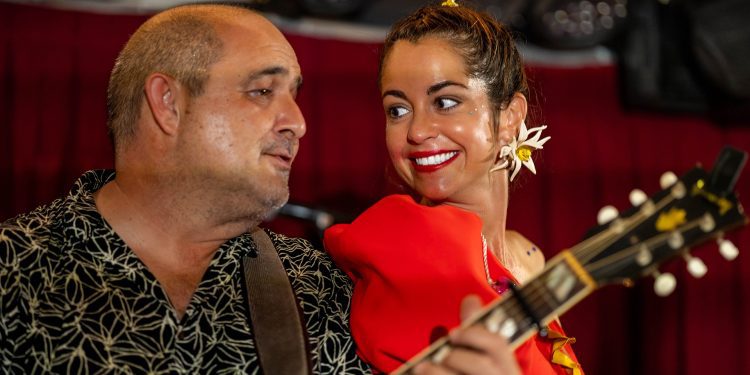 Iván Doménech y Sofía Ellar durante la velada. Fotos: Juan Carlos Flórez
