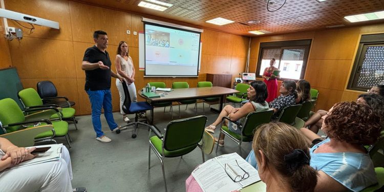 Jorge Tera, Isabel Horrach y Verónica León en la asamblea de Ibiza.