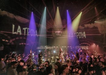 La Troya en Club Chinoise.