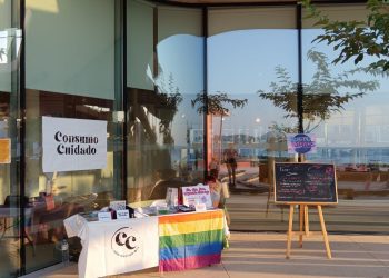 Punt violeta al Sol Post