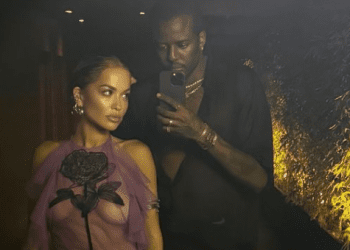 Rita Ora y Vas J Morgan en Ibiza. Crédito de la imagen Vas J Morgan @vasjmorgan