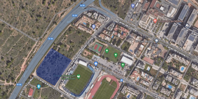 En azul resaltado, la bicación del terreno deportivo.