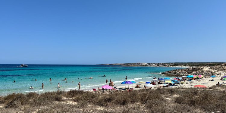 Playa de Sa Roqueta de Formentera.