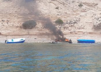 Una imagen del incendio facilitada por RàdioIlla y enviada por Whatsapp a la emisora.