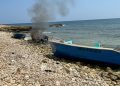 Incendio de una patera. Fotos: Consell de Formentera