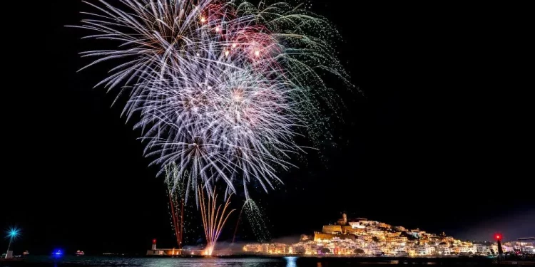 Fuegos artificiales Ibiza.