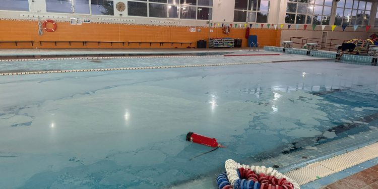 Estado en el que ha quedado la piscina. Foto: Ayuntamiento de Ibiza