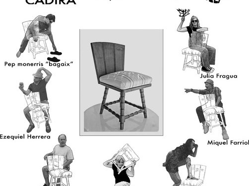 Los y las artistas han reinterpretado artísticamente la silla diseñada por Fernando Gallego, que se ve en el centro de la imagen,