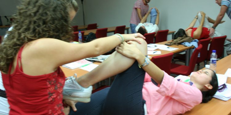 Imagen de archivo de una sesión de fisioterapia.