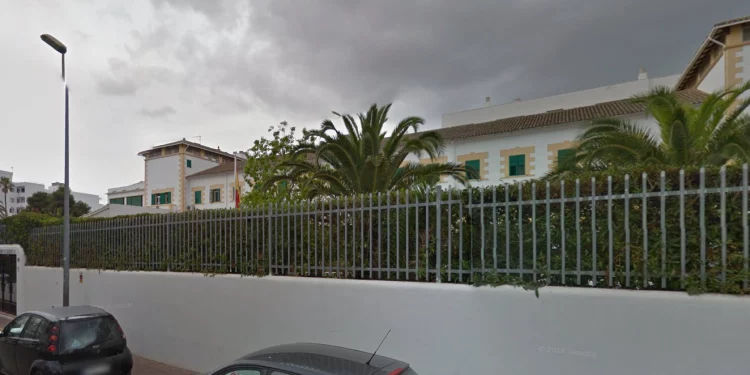 Residencia Héroes de Filipinas de Sant Antoni.