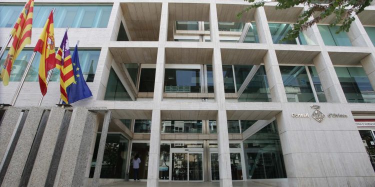 Fachada del Consell de Ibiza.