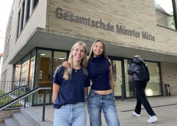 L'alumna de l'esquerra és na Mareike Timte i la de la dreta, Mia Picazo.