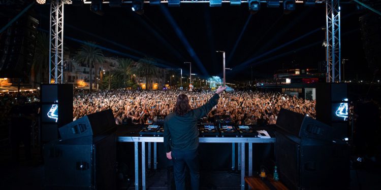 Solomun en el puerto de Ibiza, en una edición anterior de la fiesta.